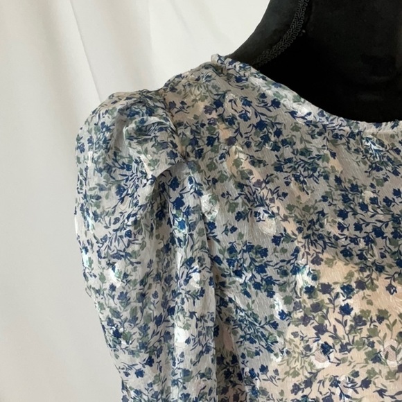 🎉 SALE Trendmates Sheer Floral Top - Picture 3 of 12